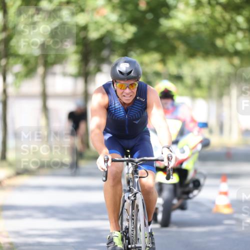 11.08.2024 - GEWOBA Citytriathlon Bremen H.Heesch http://msf.ph/oto/6780494 11.08.2024 11:48:32 Radfahren 787, 829, 847, 851, 870, 886, 939, 1025 meine-sportfotos.de