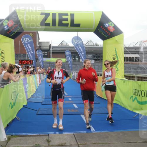 11.08.2024 - GEWOBA Citytriathlon Bremen Lena Gebhardt http://msf.ph/oto/6786353 11.08.2024 11:05:01 Ziel 46, 105 meine-sportfotos.de