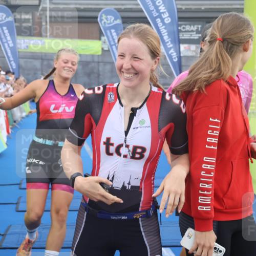11.08.2024 - GEWOBA Citytriathlon Bremen Lena Gebhardt http://msf.ph/oto/6786383 11.08.2024 11:05:03 Ziel 46, 105 meine-sportfotos.de