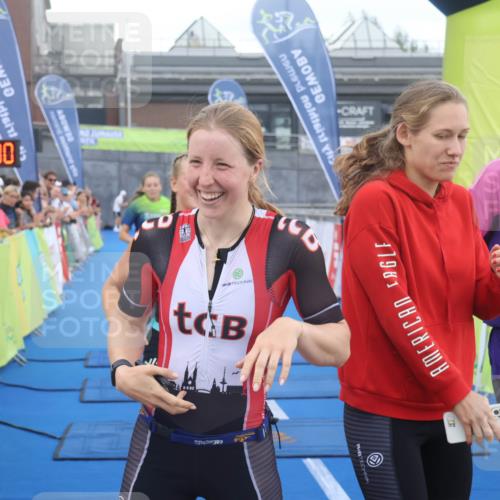 11.08.2024 - GEWOBA Citytriathlon Bremen Lena Gebhardt http://msf.ph/oto/6786386 11.08.2024 11:05:04 Ziel 46, 105 meine-sportfotos.de