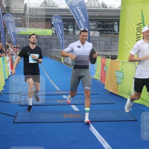 11.08.2024 - GEWOBA Citytriathlon Bremen Lena Gebhardt http://msf.ph/oto/6786433 11.08.2024 11:05:31 Ziel 57 meine-sportfotos.de