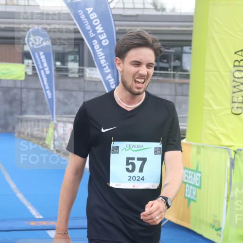 11.08.2024 - GEWOBA Citytriathlon Bremen Lena Gebhardt http://msf.ph/oto/6786459 11.08.2024 11:05:34 Ziel  meine-sportfotos.de