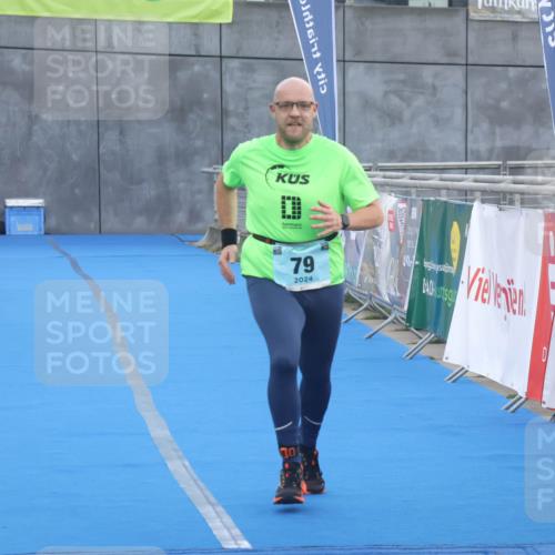 11.08.2024 - GEWOBA Citytriathlon Bremen Lena Gebhardt http://msf.ph/oto/6786653 11.08.2024 11:09:31 Ziel 79 meine-sportfotos.de