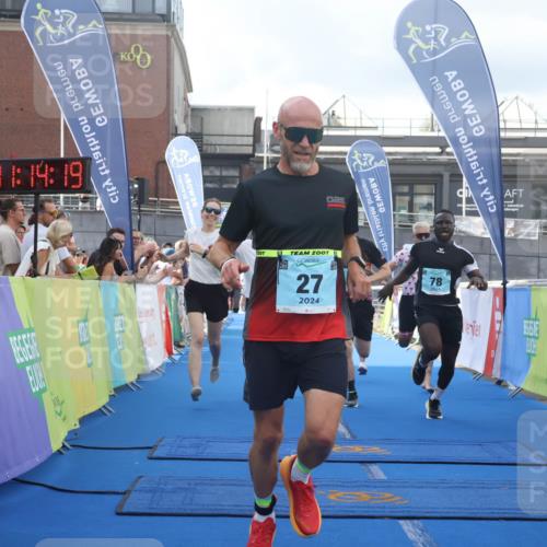 11.08.2024 - GEWOBA Citytriathlon Bremen Lena Gebhardt http://msf.ph/oto/6787132 11.08.2024 11:14:22 Ziel 27, 78, 84 meine-sportfotos.de