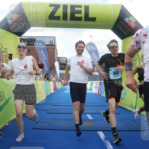 11.08.2024 - GEWOBA Citytriathlon Bremen Lena Gebhardt http://msf.ph/oto/6787155 11.08.2024 11:14:24 Ziel 27, 78, 84 meine-sportfotos.de