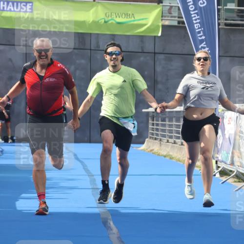 11.08.2024 - GEWOBA Citytriathlon Bremen Lena Gebhardt http://msf.ph/oto/6787314 11.08.2024 11:15:39 Ziel 87, 114 meine-sportfotos.de