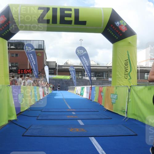 11.08.2024 - GEWOBA Citytriathlon Bremen Lena Gebhardt http://msf.ph/oto/6787393 11.08.2024 11:15:48 Ziel 71, 87, 114 meine-sportfotos.de