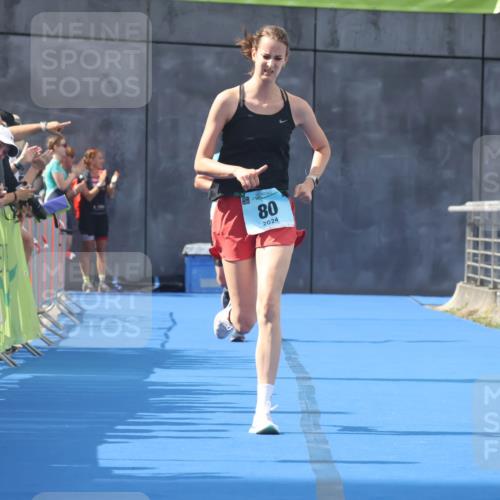 11.08.2024 - GEWOBA Citytriathlon Bremen Lena Gebhardt http://msf.ph/oto/6787543 11.08.2024 11:16:53 Ziel 29, 66, 80 meine-sportfotos.de
