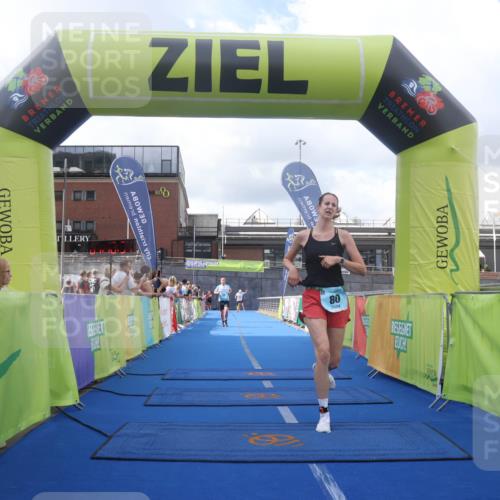 11.08.2024 - GEWOBA Citytriathlon Bremen Lena Gebhardt http://msf.ph/oto/6787563 11.08.2024 11:16:57 Ziel 29, 66, 80, 94 meine-sportfotos.de