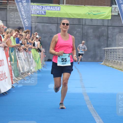 11.08.2024 - GEWOBA Citytriathlon Bremen Lena Gebhardt http://msf.ph/oto/6788170 11.08.2024 11:20:24 Ziel 55, 68 meine-sportfotos.de