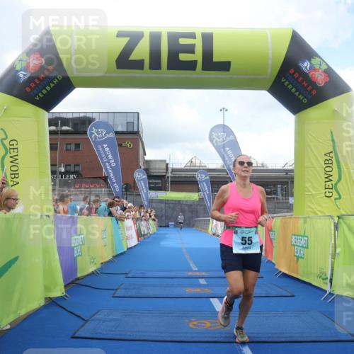 11.08.2024 - GEWOBA Citytriathlon Bremen Lena Gebhardt http://msf.ph/oto/6788189 11.08.2024 11:20:25 Ziel 55, 68 meine-sportfotos.de