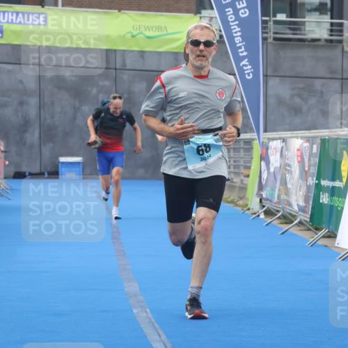11.08.2024 - GEWOBA Citytriathlon Bremen Lena Gebhardt http://msf.ph/oto/6788206 11.08.2024 11:20:33 Ziel 26, 68 meine-sportfotos.de