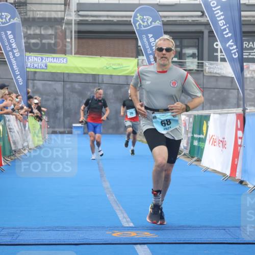 11.08.2024 - GEWOBA Citytriathlon Bremen Lena Gebhardt http://msf.ph/oto/6788215 11.08.2024 11:20:34 Ziel 26, 68 meine-sportfotos.de
