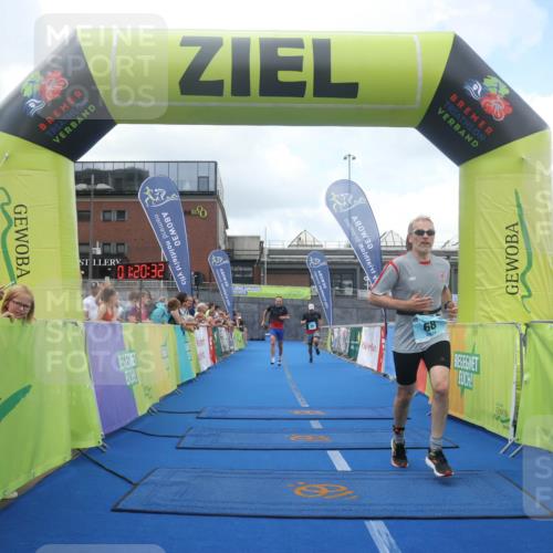11.08.2024 - GEWOBA Citytriathlon Bremen Lena Gebhardt http://msf.ph/oto/6788227 11.08.2024 11:20:35 Ziel 26, 68 meine-sportfotos.de