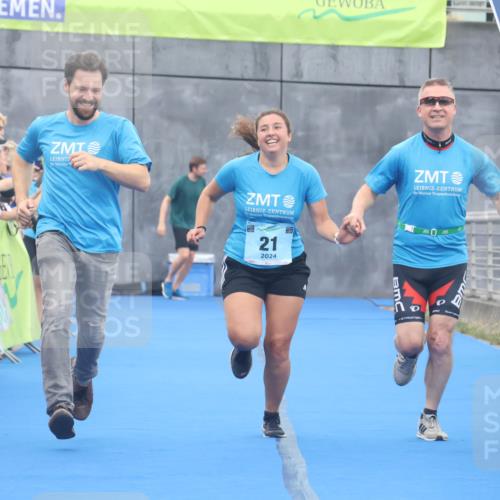 11.08.2024 - GEWOBA Citytriathlon Bremen Lena Gebhardt http://msf.ph/oto/6788390 11.08.2024 11:22:11 Ziel 21 meine-sportfotos.de