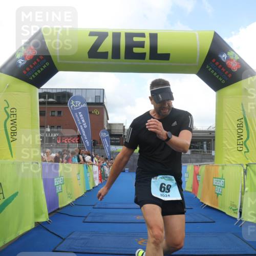 11.08.2024 - GEWOBA Citytriathlon Bremen Lena Gebhardt http://msf.ph/oto/6788466 11.08.2024 11:22:25 Ziel 69 meine-sportfotos.de