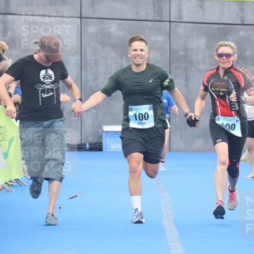 11.08.2024 - GEWOBA Citytriathlon Bremen Lena Gebhardt http://msf.ph/oto/6788472 11.08.2024 11:22:35 Ziel 100, 102 meine-sportfotos.de