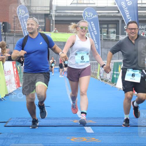 11.08.2024 - GEWOBA Citytriathlon Bremen Lena Gebhardt http://msf.ph/oto/6789403 11.08.2024 11:27:14 Ziel 6, 7, 42, 44 meine-sportfotos.de