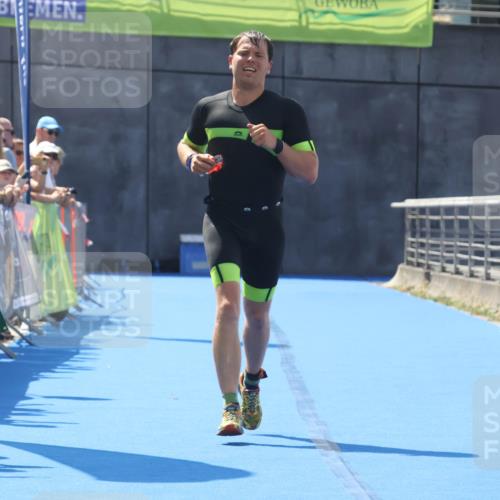 11.08.2024 - GEWOBA Citytriathlon Bremen Lena Gebhardt http://msf.ph/oto/6792075 11.08.2024 13:33:34 Ziel 786 meine-sportfotos.de