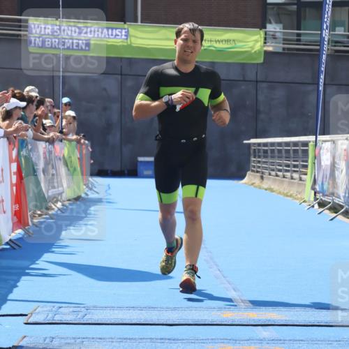 11.08.2024 - GEWOBA Citytriathlon Bremen Lena Gebhardt http://msf.ph/oto/6792080 11.08.2024 13:33:35 Ziel 786 meine-sportfotos.de