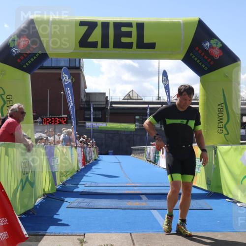 11.08.2024 - GEWOBA Citytriathlon Bremen Lena Gebhardt http://msf.ph/oto/6792101 11.08.2024 13:33:38 Ziel 786 meine-sportfotos.de