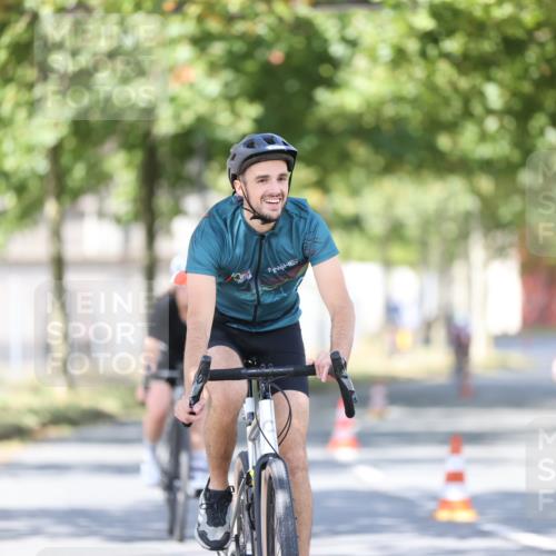 11.08.2024 - GEWOBA Citytriathlon Bremen H.Heesch http://msf.ph/oto/6797423 11.08.2024 11:51:54 Laufen  meine-sportfotos.de