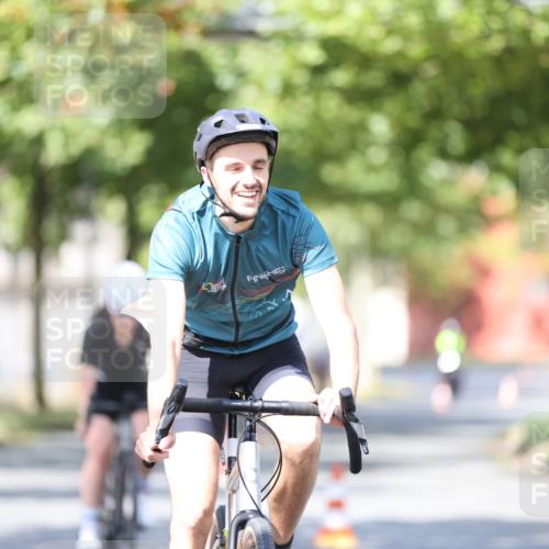 11.08.2024 - GEWOBA Citytriathlon Bremen H.Heesch http://msf.ph/oto/6797431 11.08.2024 11:51:55 Laufen  meine-sportfotos.de