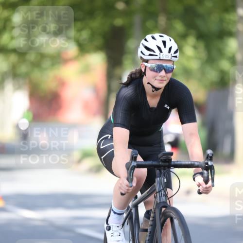 11.08.2024 - GEWOBA Citytriathlon Bremen H.Heesch http://msf.ph/oto/6797438 11.08.2024 11:51:56 Laufen  meine-sportfotos.de