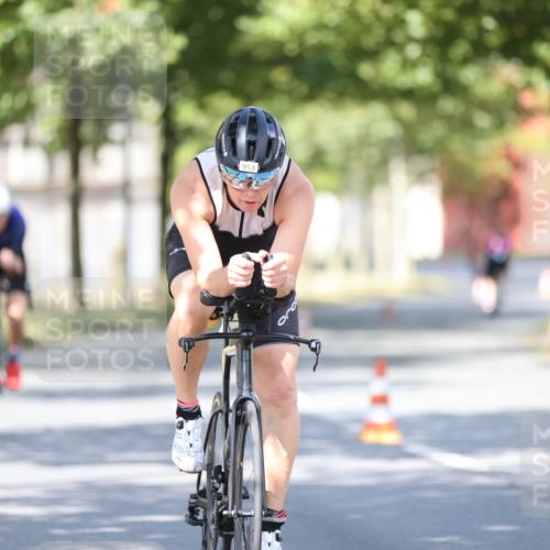 11.08.2024 - GEWOBA Citytriathlon Bremen H.Heesch http://msf.ph/oto/6797684 11.08.2024 11:52:33 Laufen  meine-sportfotos.de