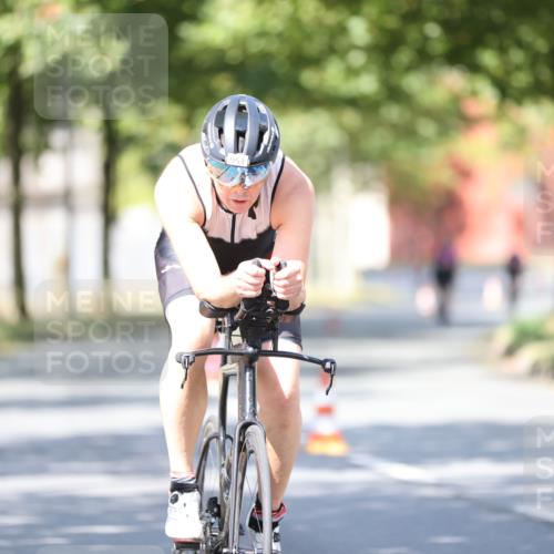 11.08.2024 - GEWOBA Citytriathlon Bremen H.Heesch http://msf.ph/oto/6797690 11.08.2024 11:52:34 Laufen  meine-sportfotos.de