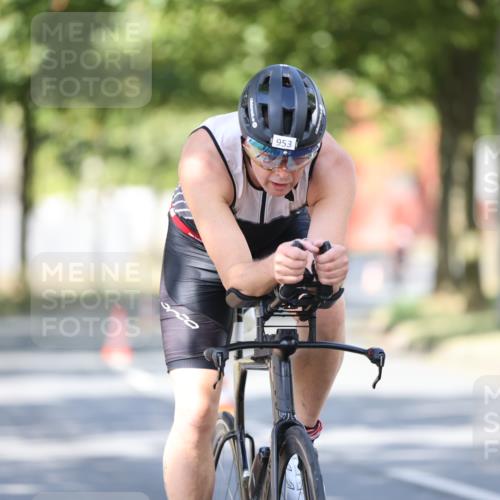 11.08.2024 - GEWOBA Citytriathlon Bremen H.Heesch http://msf.ph/oto/6797701 11.08.2024 11:52:34 Laufen  meine-sportfotos.de
