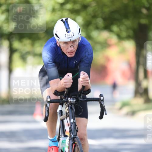 11.08.2024 - GEWOBA Citytriathlon Bremen H.Heesch http://msf.ph/oto/6797727 11.08.2024 11:52:36 Laufen  meine-sportfotos.de