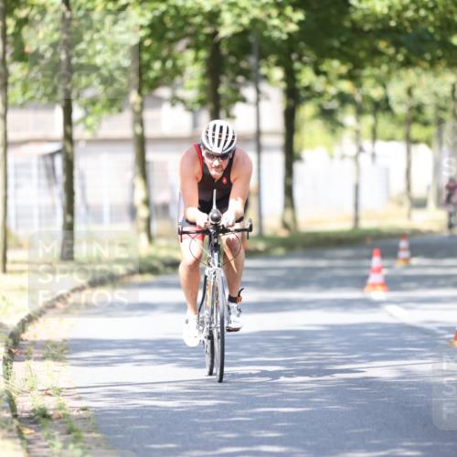 11.08.2024 - GEWOBA Citytriathlon Bremen H.Heesch http://msf.ph/oto/6797791 11.08.2024 11:52:51 Laufen  meine-sportfotos.de