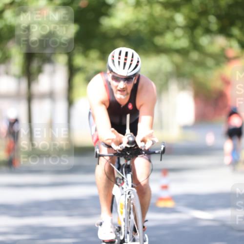 11.08.2024 - GEWOBA Citytriathlon Bremen H.Heesch http://msf.ph/oto/6797814 11.08.2024 11:52:52 Laufen  meine-sportfotos.de
