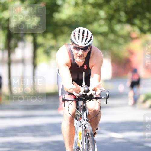11.08.2024 - GEWOBA Citytriathlon Bremen H.Heesch http://msf.ph/oto/6797818 11.08.2024 11:52:52 Laufen  meine-sportfotos.de