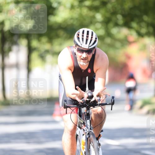 11.08.2024 - GEWOBA Citytriathlon Bremen H.Heesch http://msf.ph/oto/6797819 11.08.2024 11:52:52 Laufen  meine-sportfotos.de
