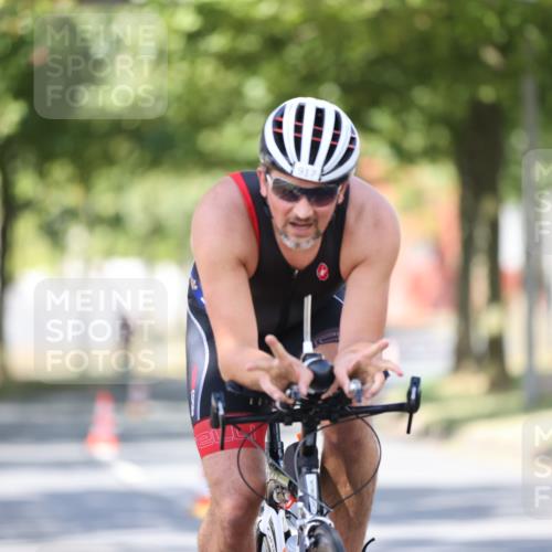 11.08.2024 - GEWOBA Citytriathlon Bremen H.Heesch http://msf.ph/oto/6797825 11.08.2024 11:52:52 Laufen  meine-sportfotos.de