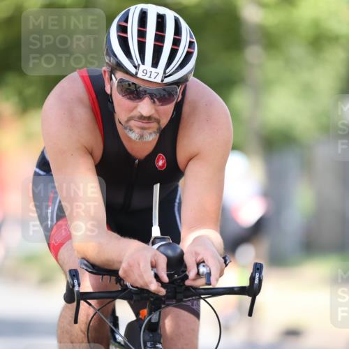 11.08.2024 - GEWOBA Citytriathlon Bremen H.Heesch http://msf.ph/oto/6797836 11.08.2024 11:52:52 Laufen  meine-sportfotos.de