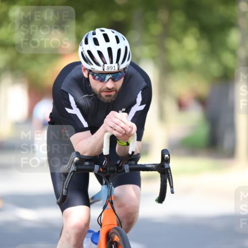 11.08.2024 - GEWOBA Citytriathlon Bremen H.Heesch http://msf.ph/oto/6797863 11.08.2024 11:52:56 Laufen  meine-sportfotos.de