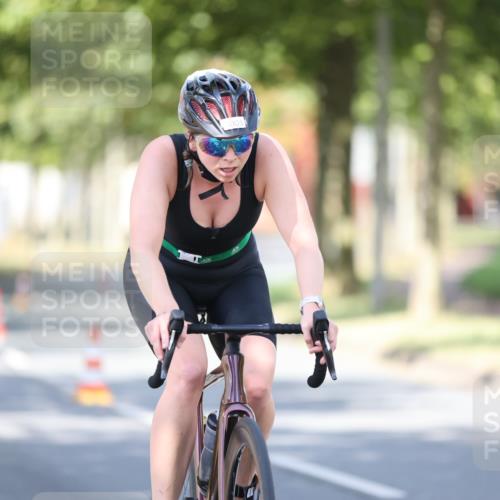 11.08.2024 - GEWOBA Citytriathlon Bremen H.Heesch http://msf.ph/oto/6797937 11.08.2024 11:53:16 Laufen  meine-sportfotos.de