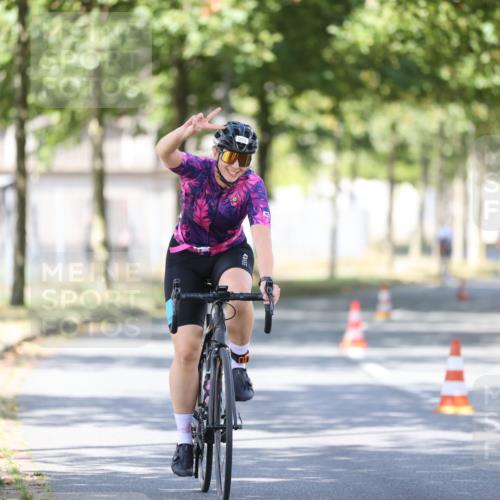 11.08.2024 - GEWOBA Citytriathlon Bremen H.Heesch http://msf.ph/oto/6797990 11.08.2024 11:53:20 Laufen  meine-sportfotos.de