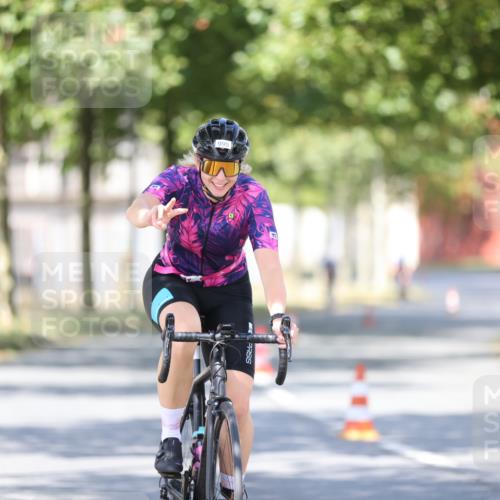11.08.2024 - GEWOBA Citytriathlon Bremen H.Heesch http://msf.ph/oto/6798006 11.08.2024 11:53:21 Laufen  meine-sportfotos.de