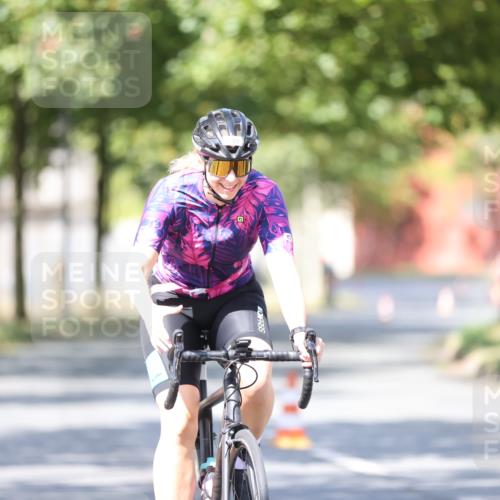 11.08.2024 - GEWOBA Citytriathlon Bremen H.Heesch http://msf.ph/oto/6798014 11.08.2024 11:53:21 Laufen  meine-sportfotos.de