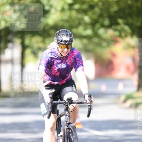 11.08.2024 - GEWOBA Citytriathlon Bremen H.Heesch http://msf.ph/oto/6798016 11.08.2024 11:53:21 Laufen  meine-sportfotos.de