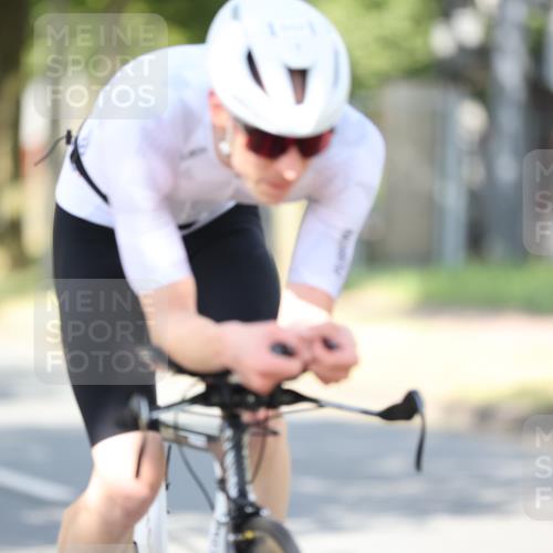 11.08.2024 - GEWOBA Citytriathlon Bremen H.Heesch http://msf.ph/oto/6798042 11.08.2024 11:53:29 Laufen  meine-sportfotos.de
