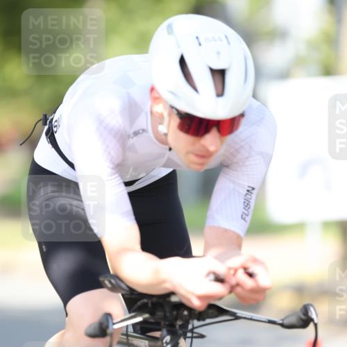 11.08.2024 - GEWOBA Citytriathlon Bremen H.Heesch http://msf.ph/oto/6798047 11.08.2024 11:53:29 Laufen  meine-sportfotos.de