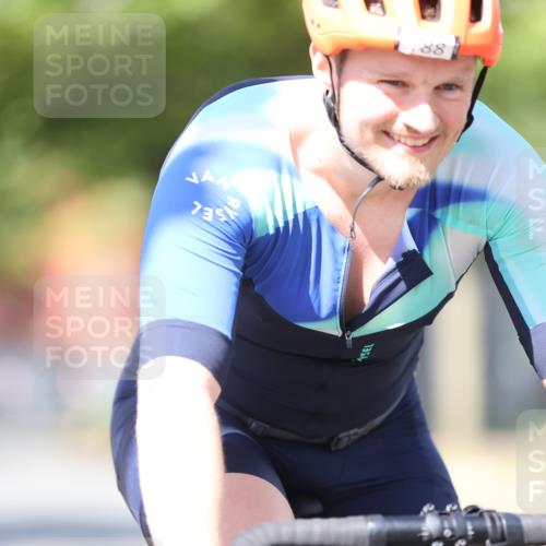 11.08.2024 - GEWOBA Citytriathlon Bremen H.Heesch http://msf.ph/oto/6798101 11.08.2024 11:53:33 Laufen  meine-sportfotos.de