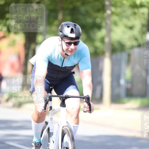 11.08.2024 - GEWOBA Citytriathlon Bremen H.Heesch http://msf.ph/oto/6798121 11.08.2024 11:53:41 Laufen  meine-sportfotos.de