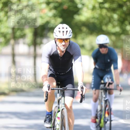 11.08.2024 - GEWOBA Citytriathlon Bremen H.Heesch http://msf.ph/oto/6798133 11.08.2024 11:53:45 Laufen  meine-sportfotos.de