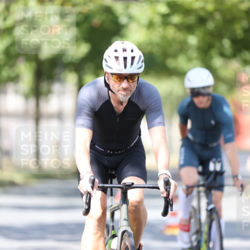 11.08.2024 - GEWOBA Citytriathlon Bremen H.Heesch http://msf.ph/oto/6798142 11.08.2024 11:53:45 Laufen  meine-sportfotos.de